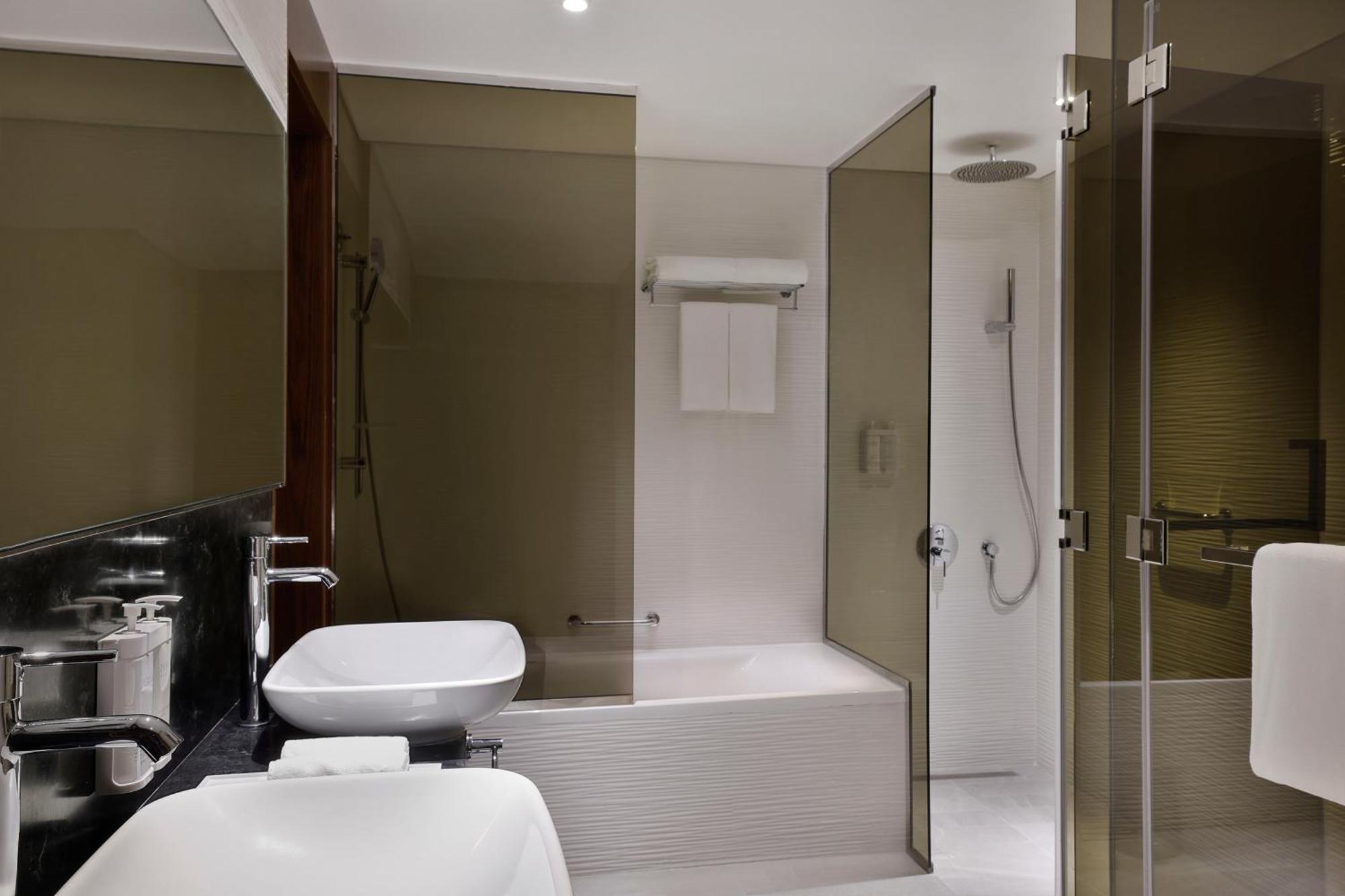 Hotel The First Collection Dubai Waterfront Extérieur photo
